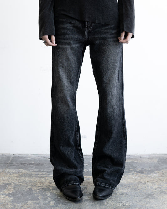"CORE" FLARE JEANS (BLACK WASH)